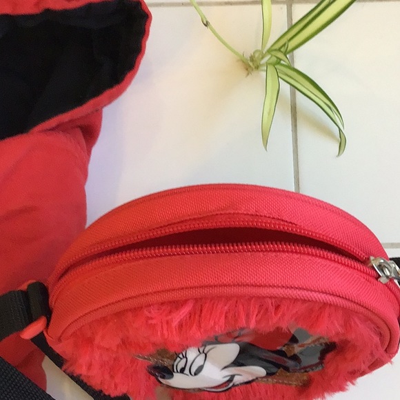 ‘Disney’ Minnie Mouse Hoodie w/Purse - Picture 10 of 11